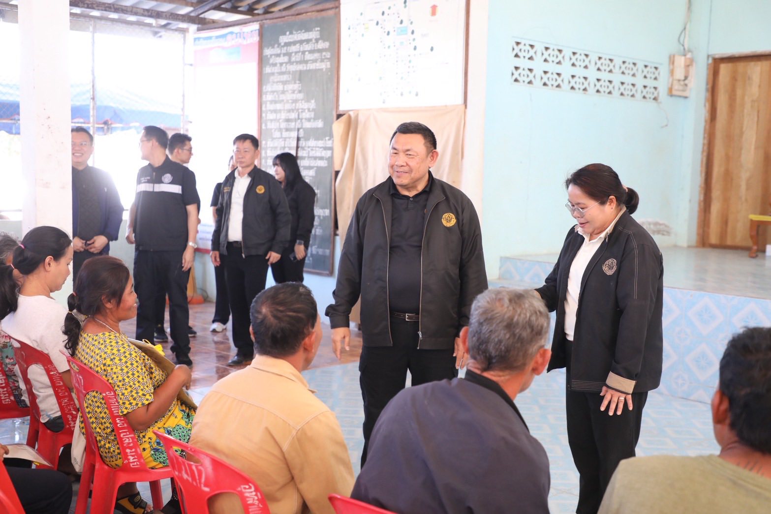 title - “ส.ป.ก. ไม่ทิ้งใครไว้ข้างหลัง” เลขาฯ สั่งลุย ศูนย์เคลื่อนที่ เร่งช่วยเกษตรกรในเขตปฏิรูปที่ดินในพื้นที่เสี่ยงภัย